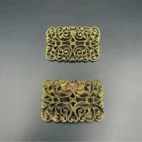 Vintage Gold Tone Square Filigree Shoe Clips Signed Musi - Picture 1 of 8